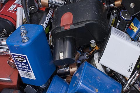 [开福东风路收废弃磷酸电池]铅酸蓄电池回收价格表-收废旧报废电池